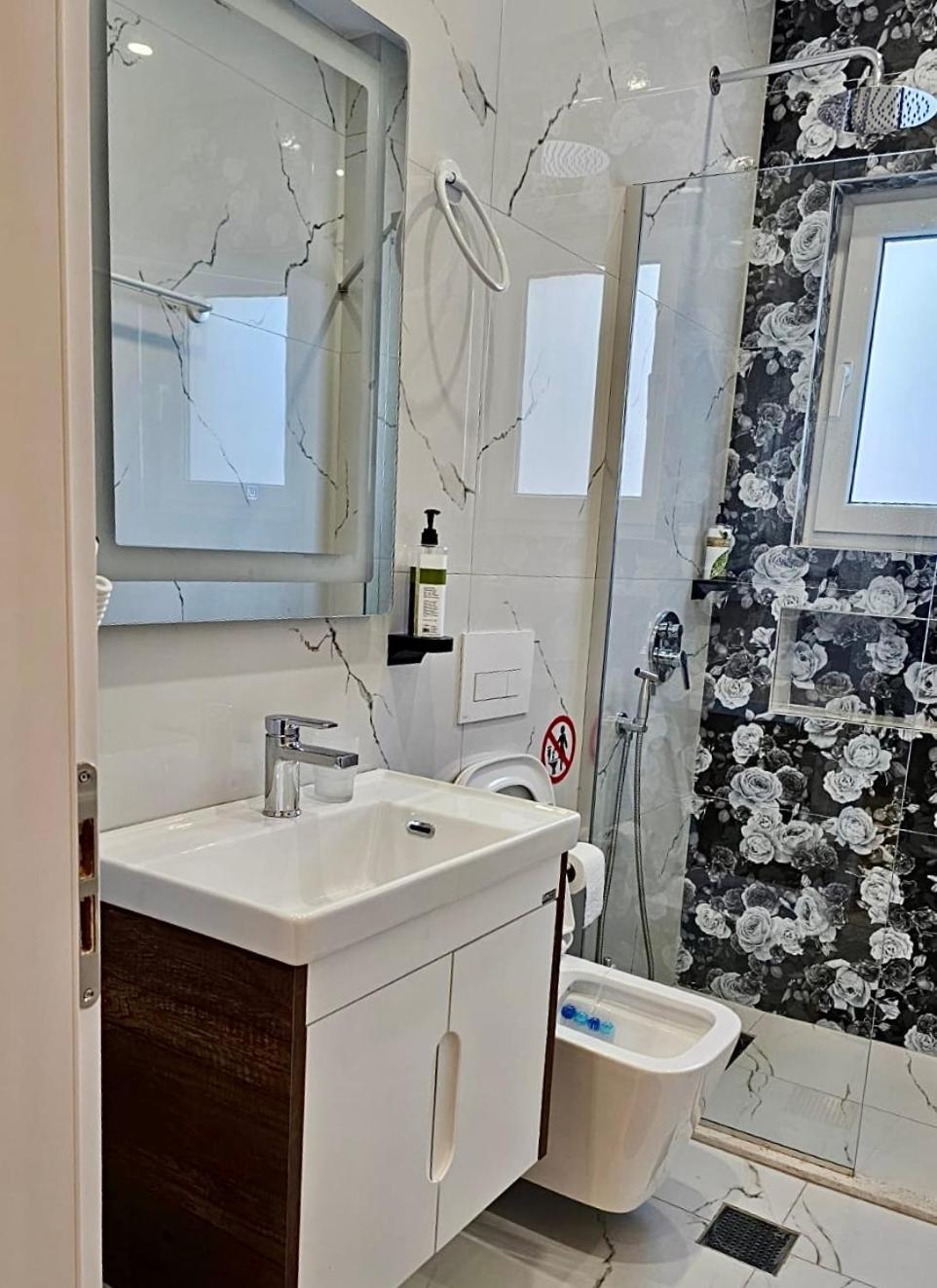 Zazo Apartaments Tiranë Luaran gambar